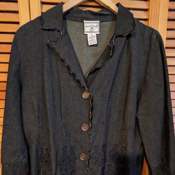 Veston - Picture 1 of 7